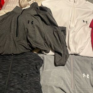 Under Armour Quarter Zip

Size: Large